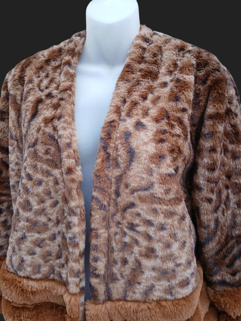 Mystree Womens Brown Leopard Print Faux Fur Jacket Size M Pockets Cozy Teddy - Picture 3 of 16